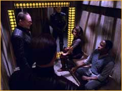 Tuvok et Torres arrêtes par le Mocra