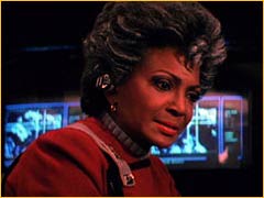 Uhura en Com avec Sulu et Chekov sur l'Enterprise