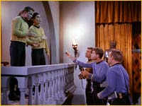Kirk et Sulu figés